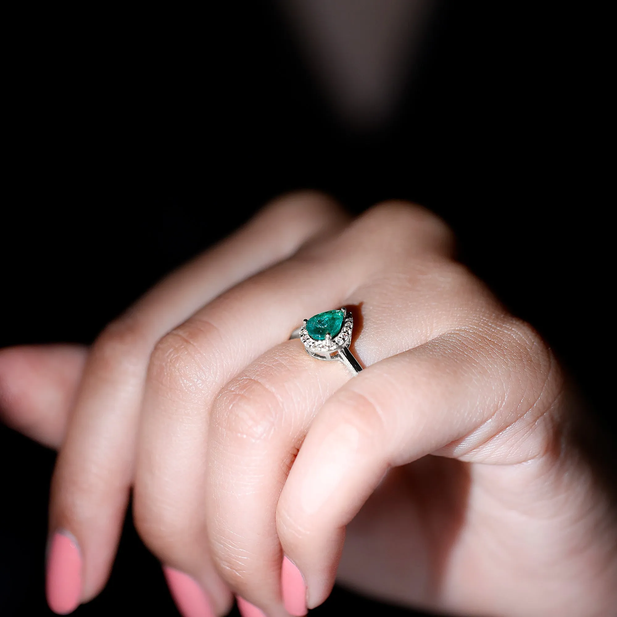 1 CT Emerald Teardrop Engagement Ring with Diamond Halo