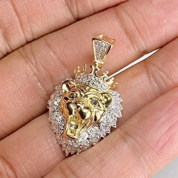 10K Yellow Gold Men's Round Diamond Lion Pendant