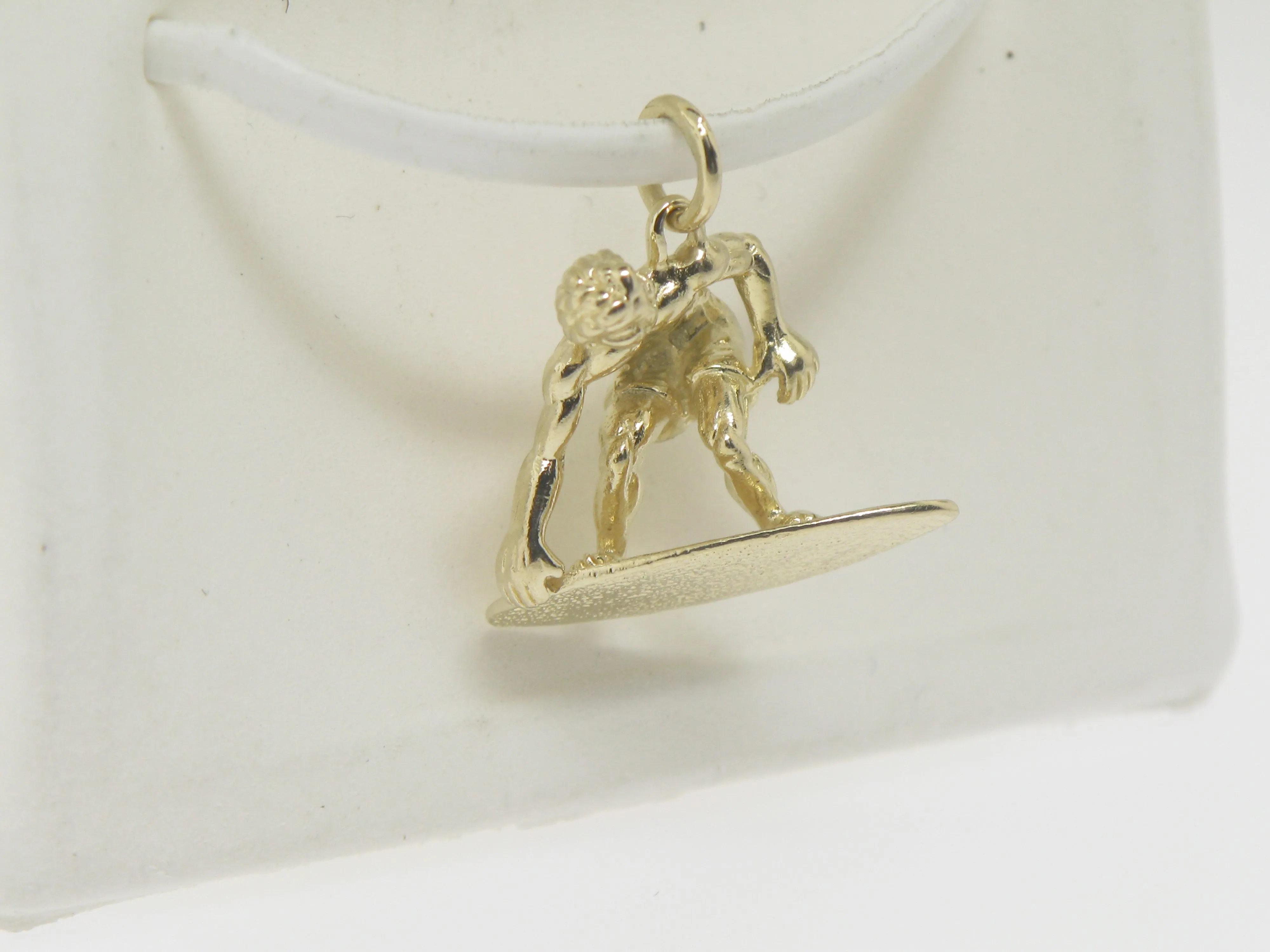 14K Yellow Gold Surfer Charm / Pendant (Estate Jewelry)