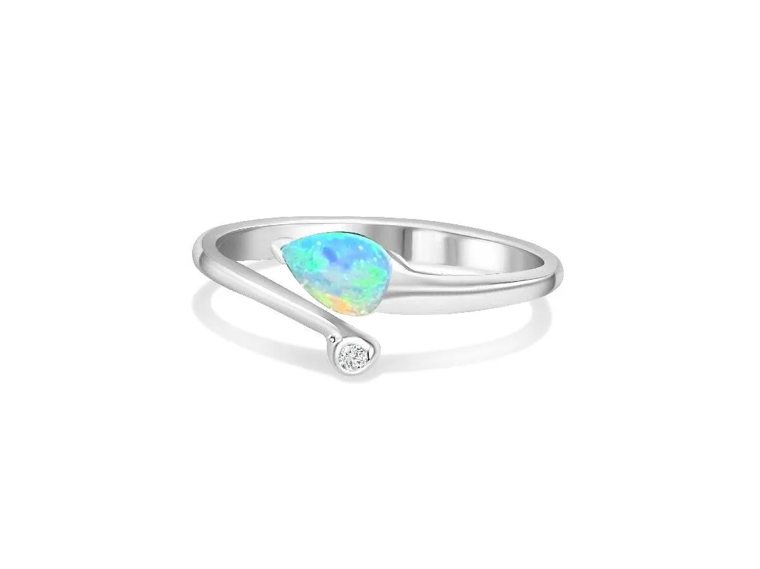 14kt White Gold Opal ring