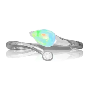 14kt White Gold Opal ring