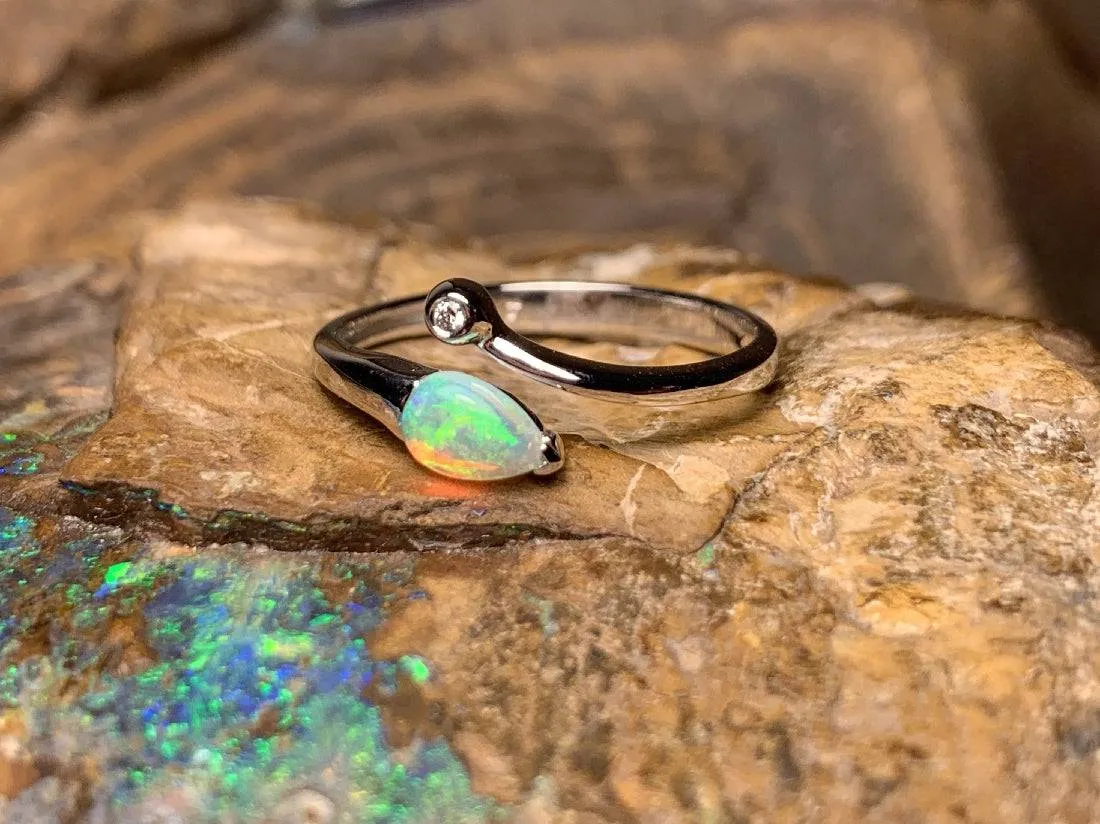 14kt White Gold Opal ring