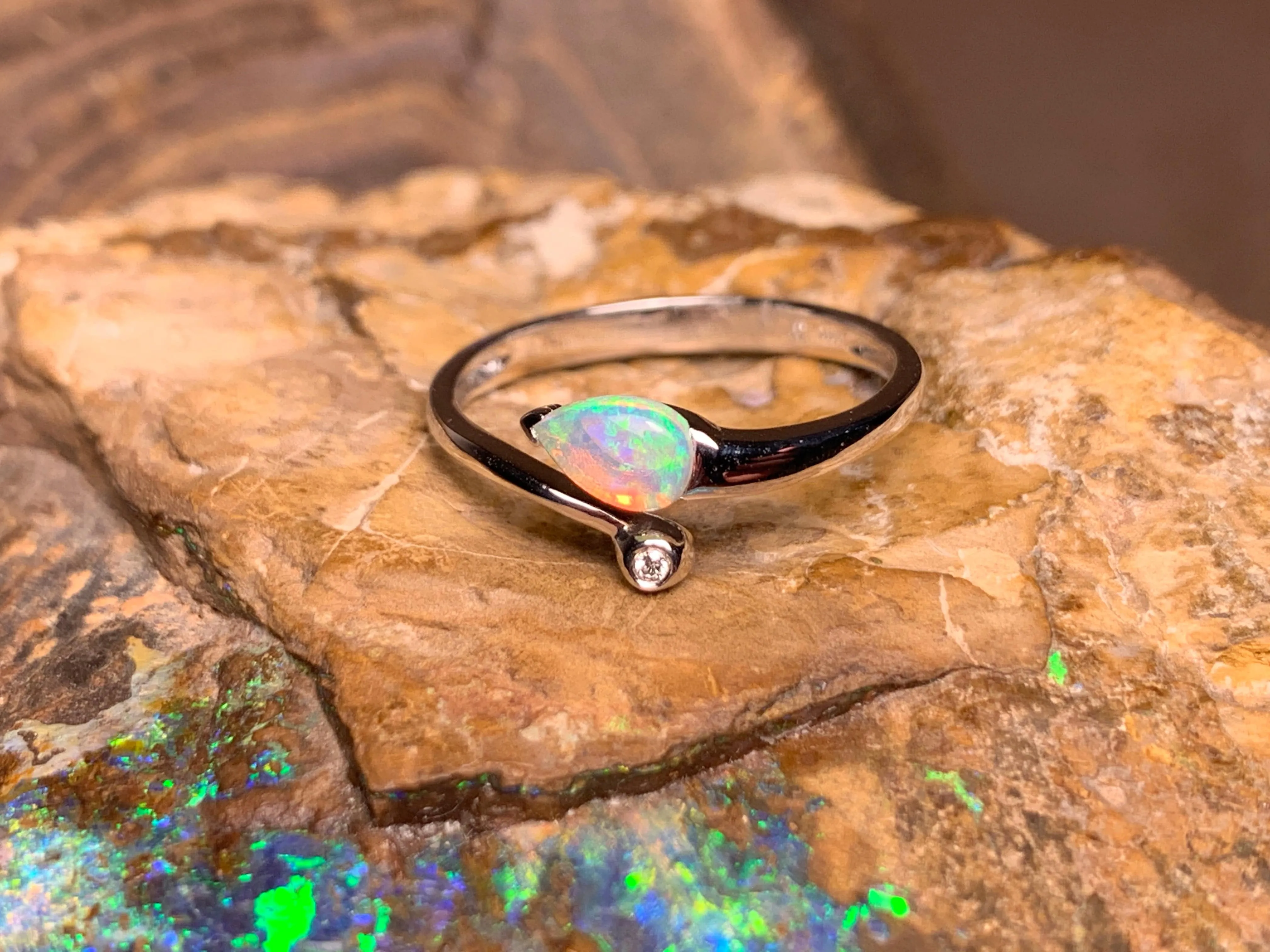 14kt White Gold Opal ring