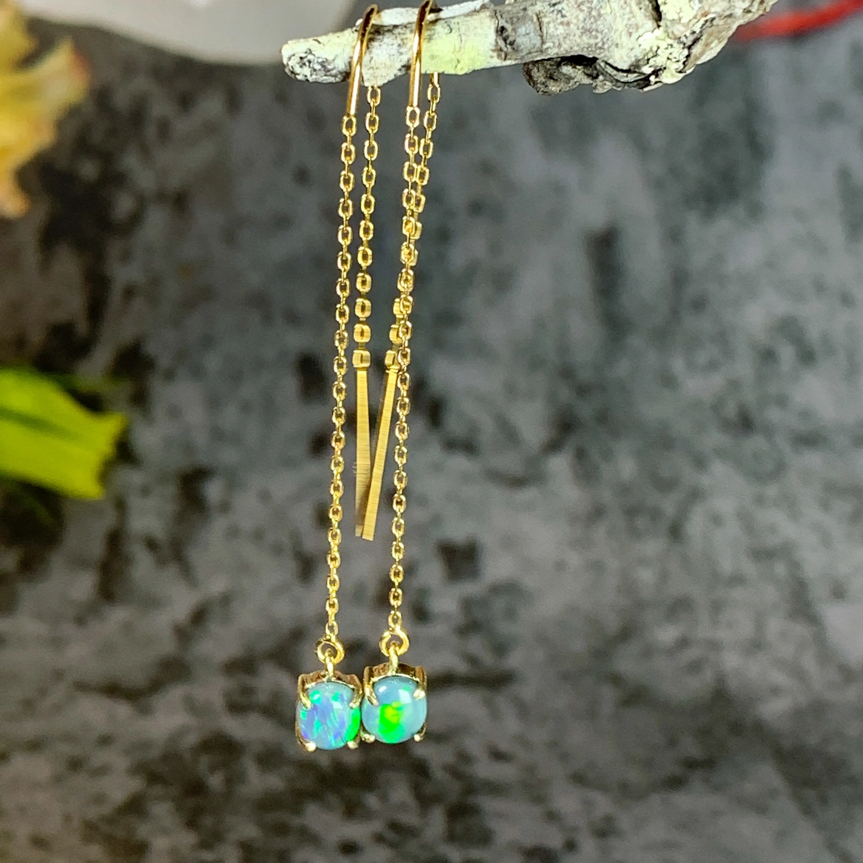 14kt Yellow Gold chain dangling earring with Black Opals 0.9ct