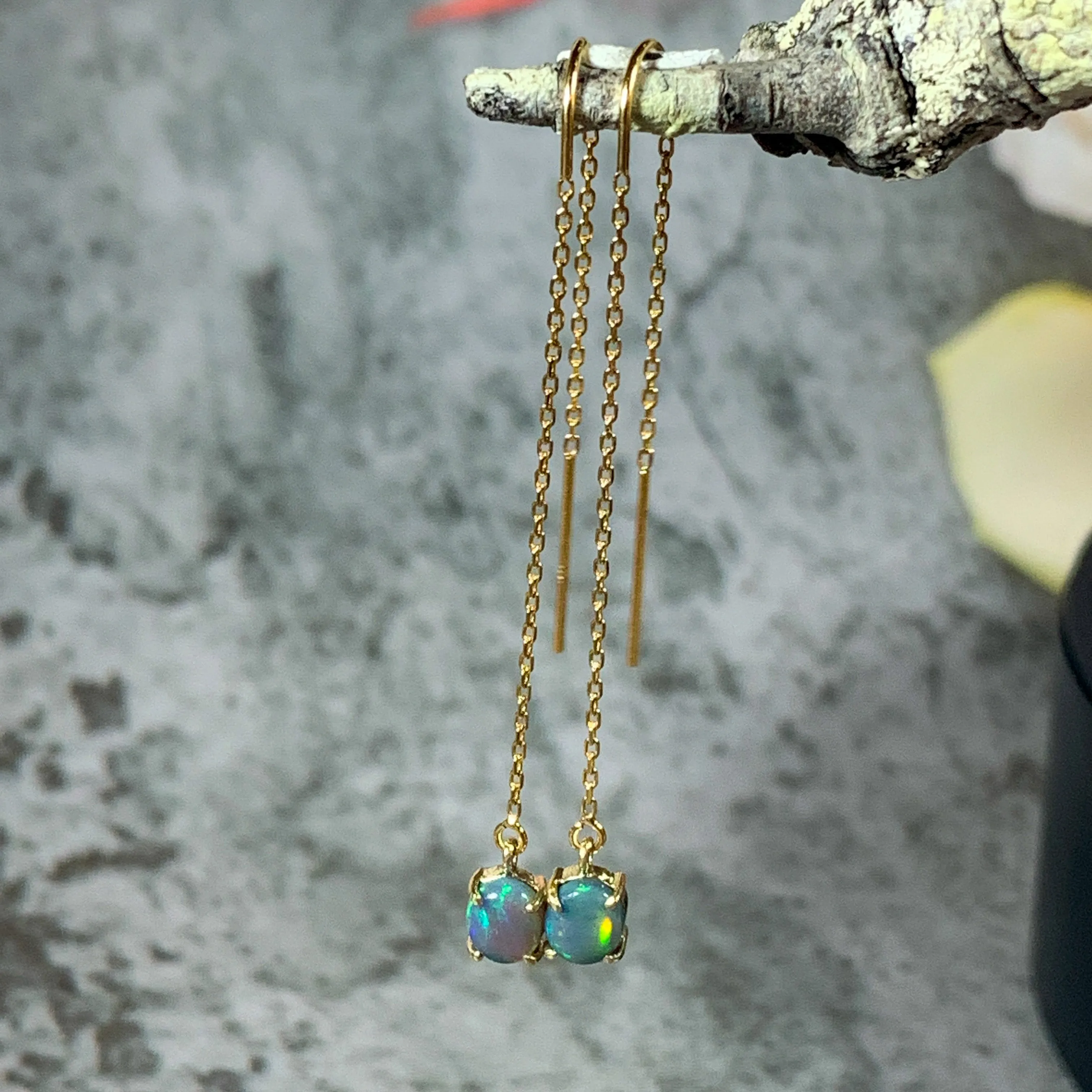 14kt Yellow Gold chain dangling earring with Black Opals 0.9ct