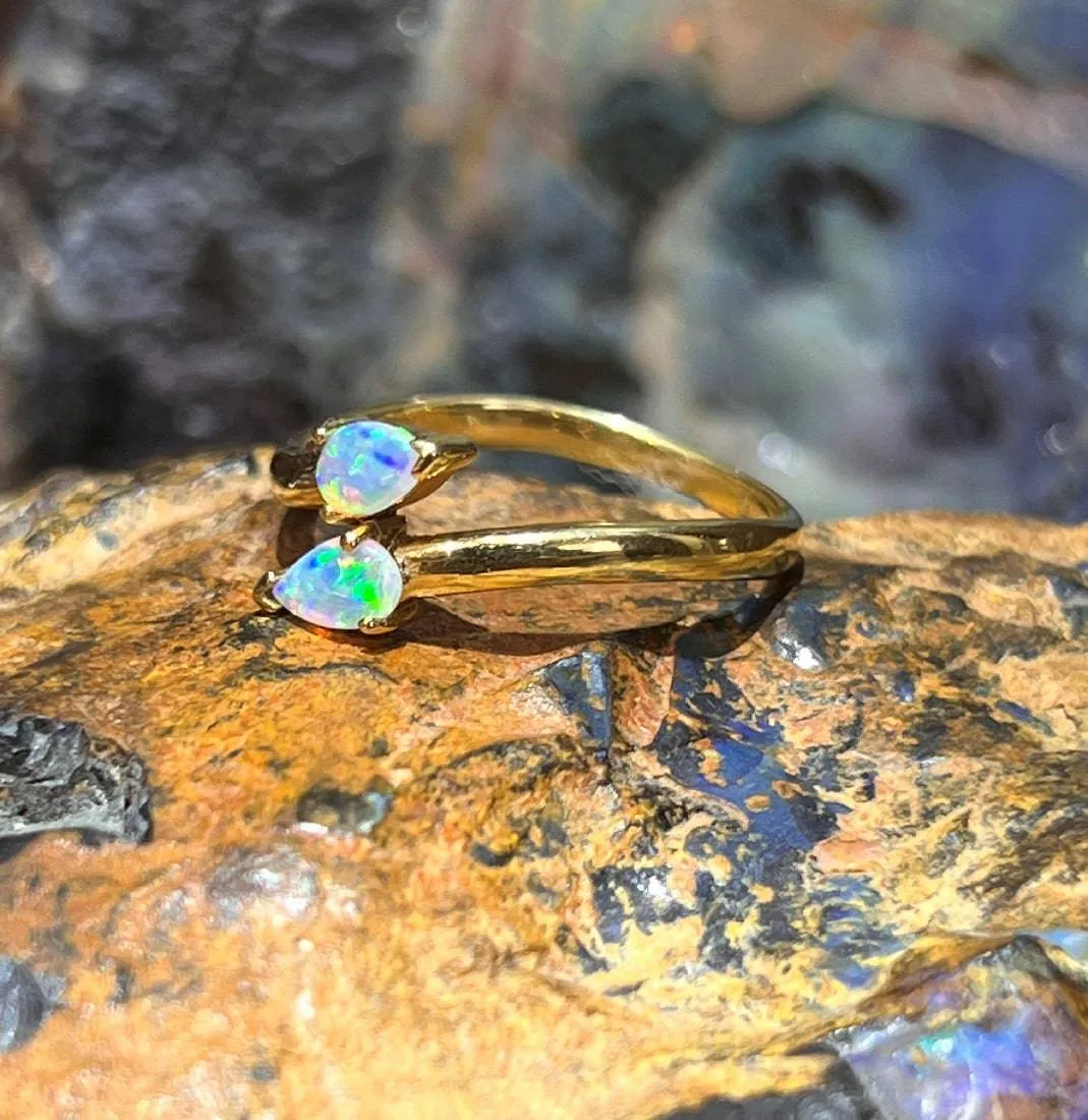 18kt Yellow Gold Opal split ring