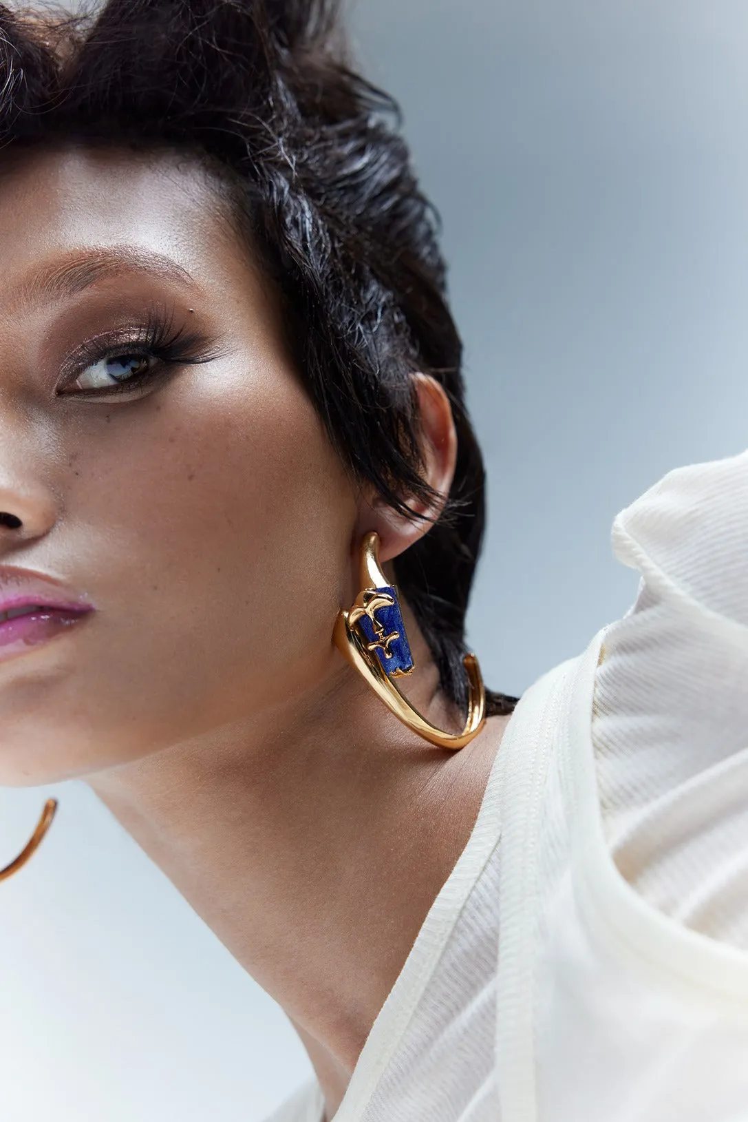 ALAYA F In Our The Lazuli Sculpt Hoop Earrings