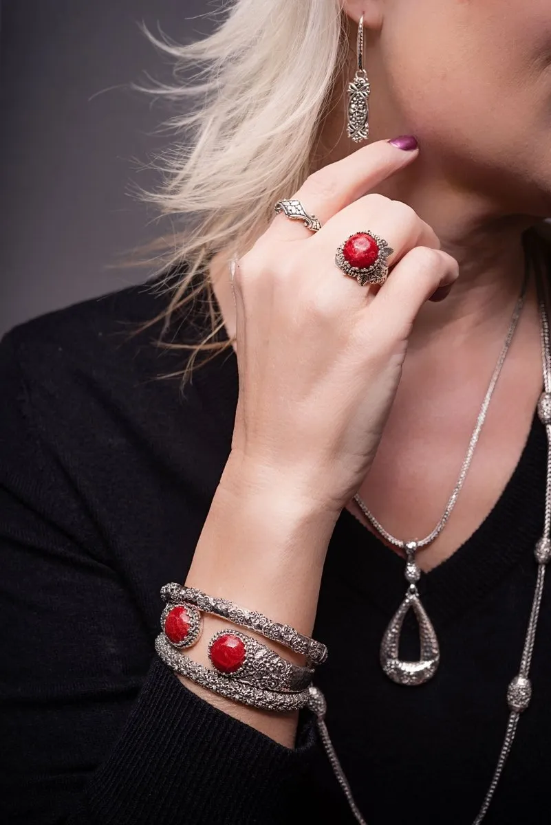 Bloom Where You are Planted Tip-to-Tip Bracelet™ in Red Sponge Coral