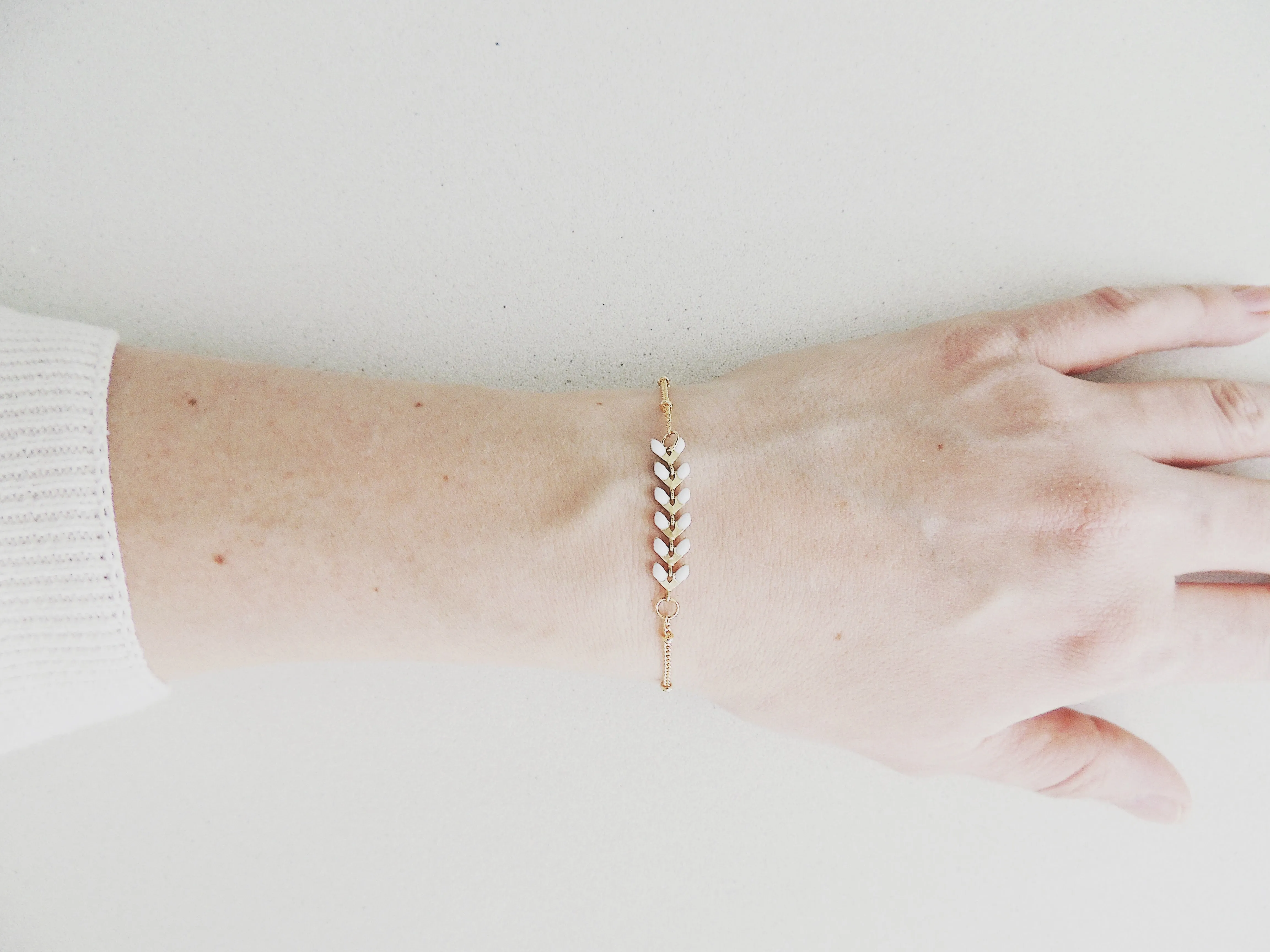 Enamel Fish Bracelet-Pearl