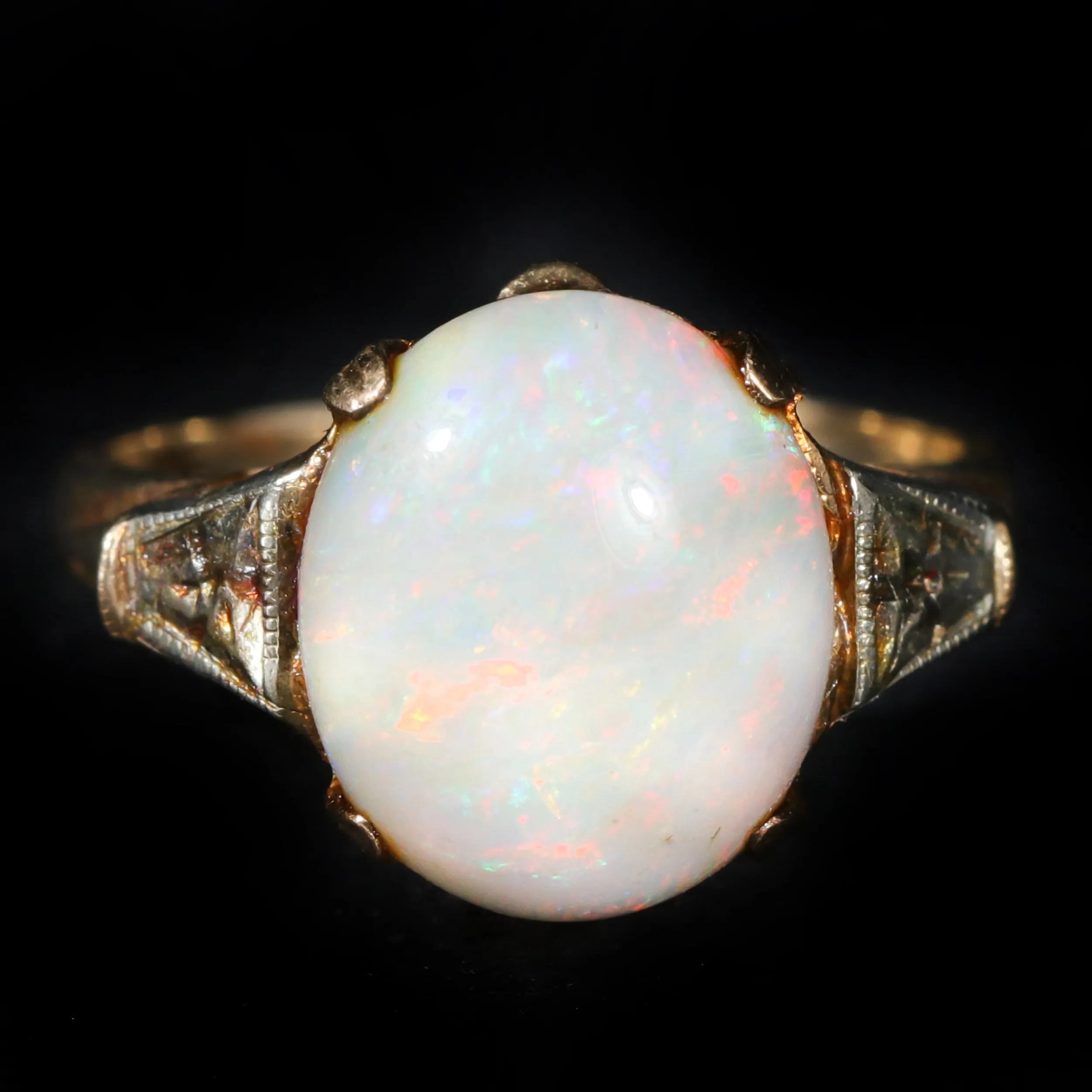 Estate 10K Yellow Gold 2.68 Carat Opal Ring