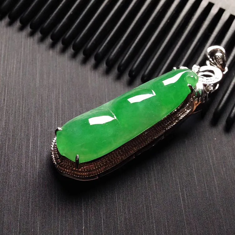 Natural Jade Pendant Jadeite Gold Pendant PT535