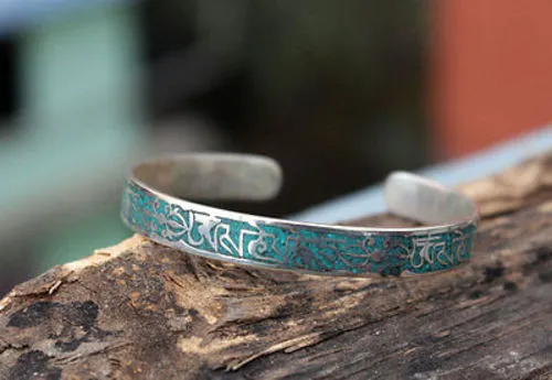 Om Mani  adjustable Silverplated Tibetan Bracelet