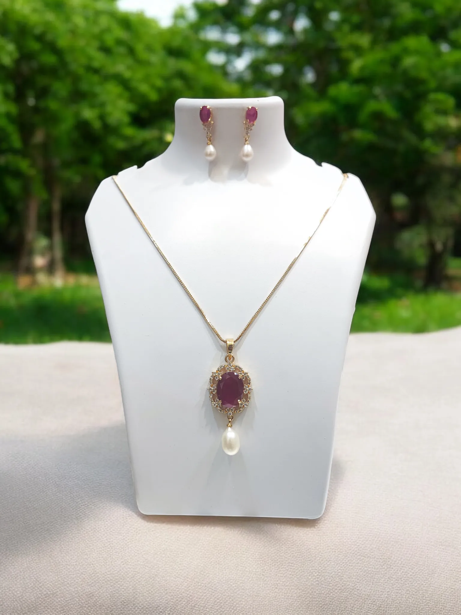 Pearlfect Pretty Mirror Pendant Set with Real Pearl