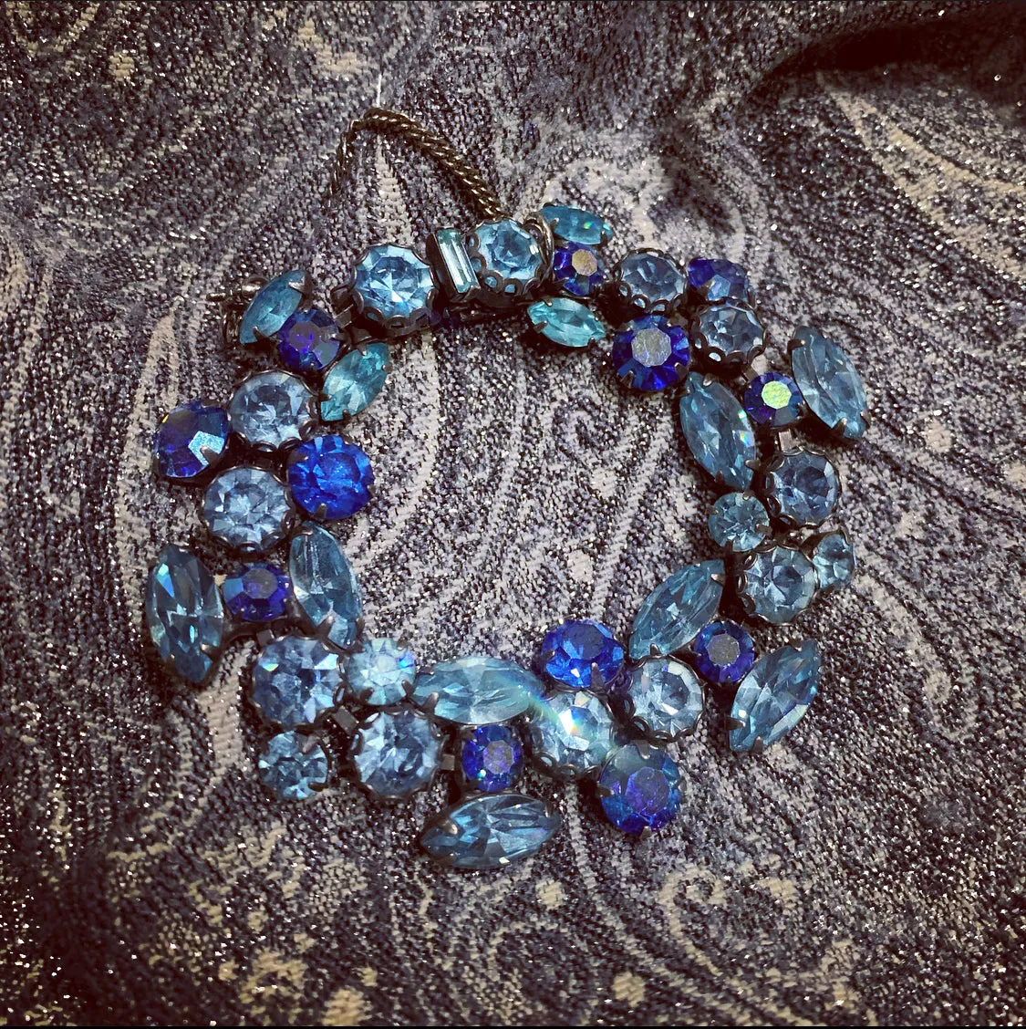 Regency Bracelet in icy blue