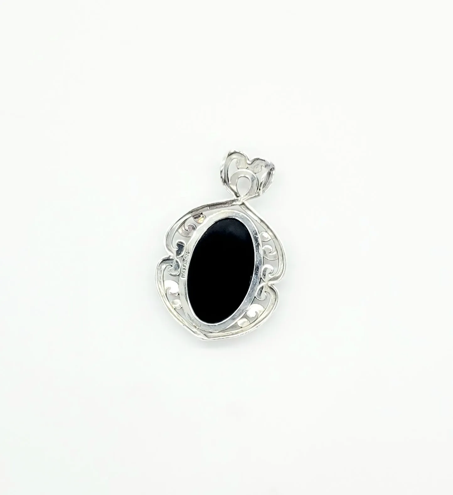 Sterling Silver Black and White Oval Framed Cameo Pendant