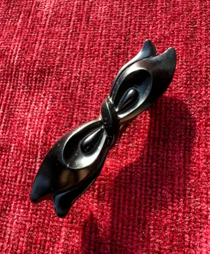 Sweet Little 1930s Black Pressed Glass Bow Brooch