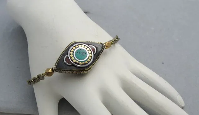 Vanessa Mooney Nepali Evil Eye Bracelet