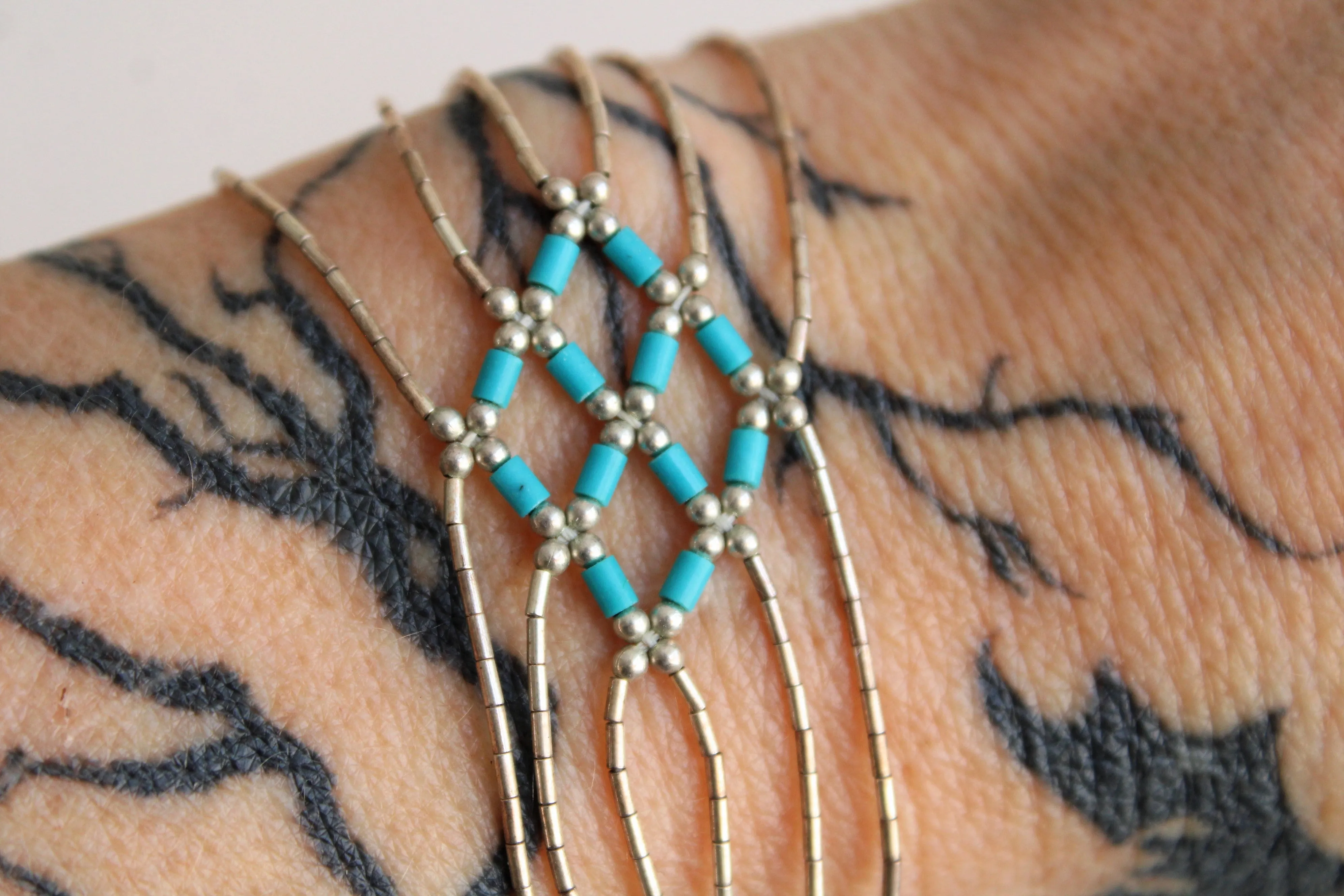 Vintage 1980s 1990s Turquoise Beaded Bracelet