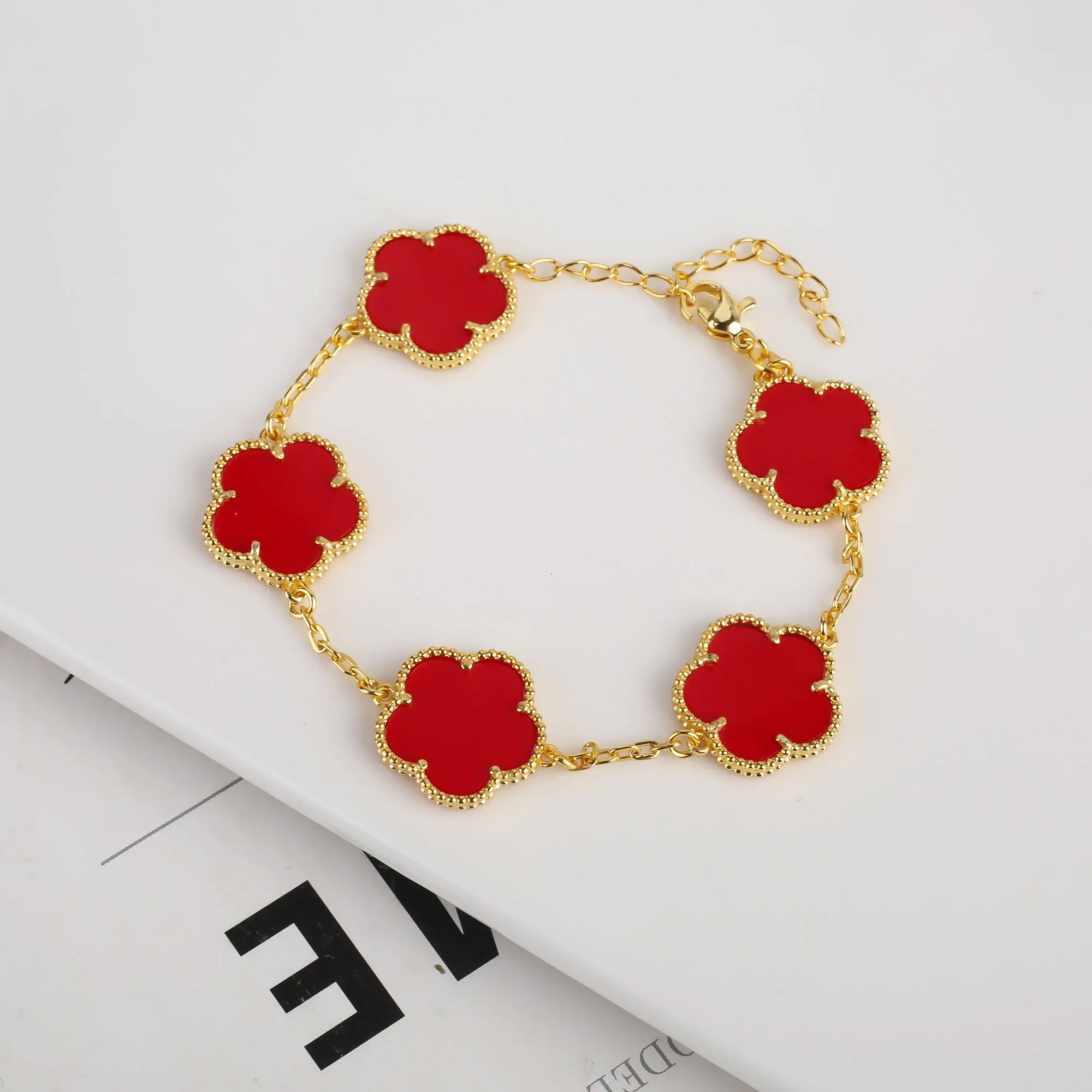 Vintage Clover Flower Pendant Gold Chain Bracelet